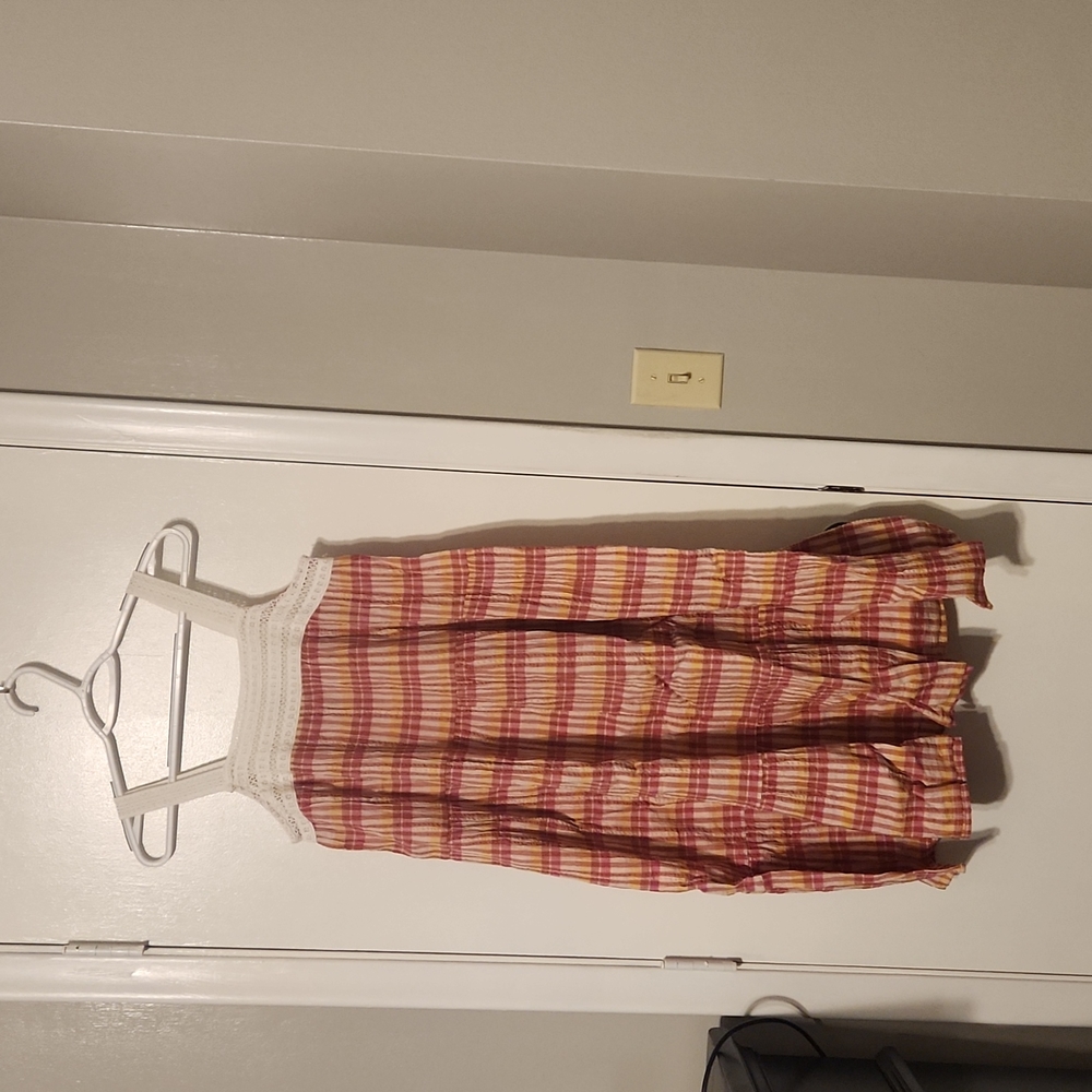 Crocheted detail size small sundress